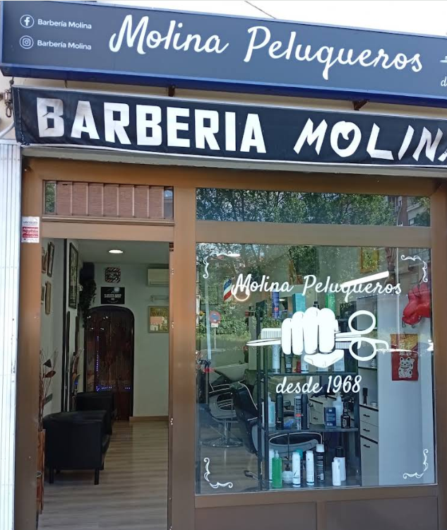 Fachada actual de Barbería Molina en José Arcones Gil