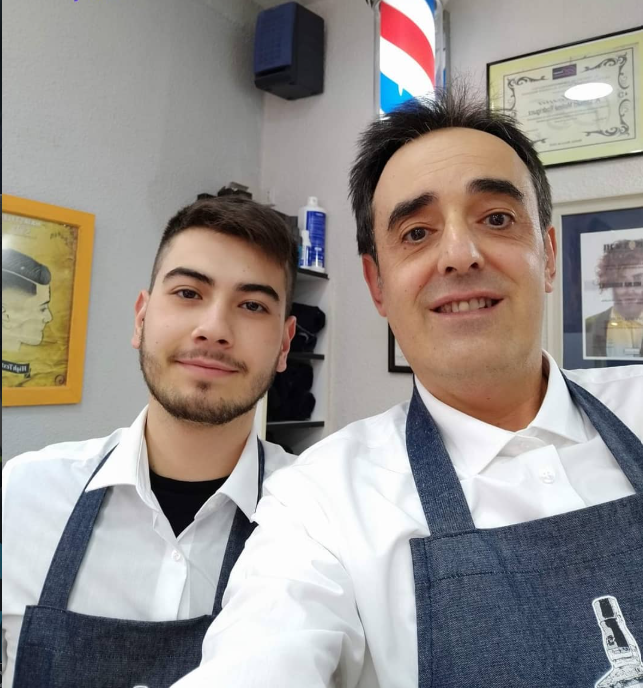 José y Samuel juntos en Barbería Molina